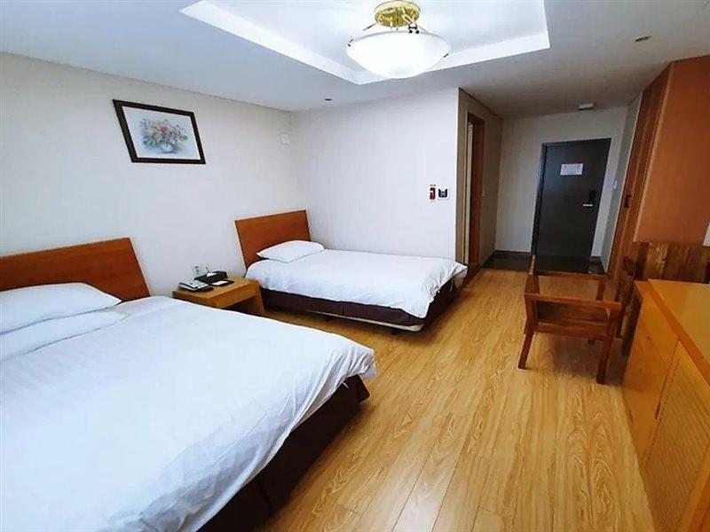Jeju Parkside Tourist Hotel Kültér fotó