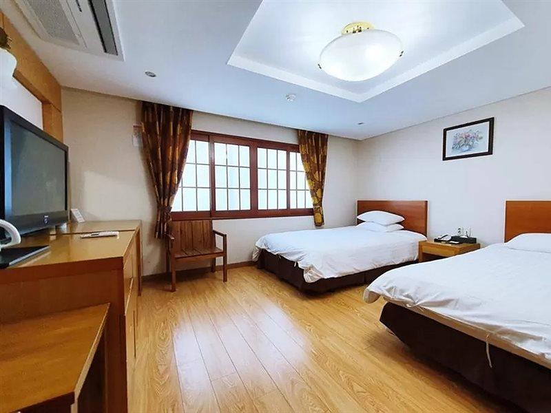 Jeju Parkside Tourist Hotel Kültér fotó