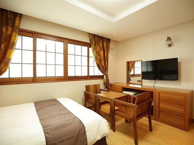 Jeju Parkside Tourist Hotel Kültér fotó