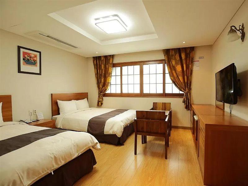Jeju Parkside Tourist Hotel Kültér fotó