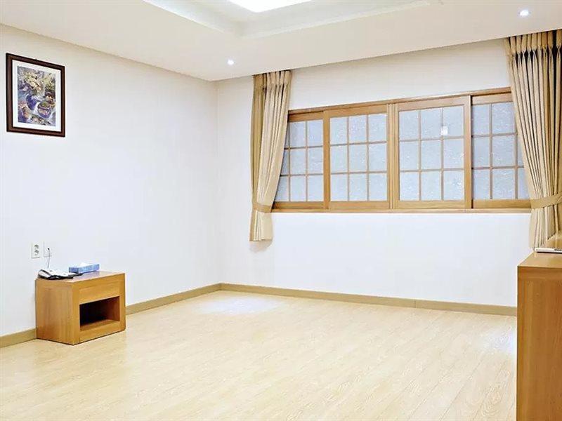 Jeju Parkside Tourist Hotel Kültér fotó