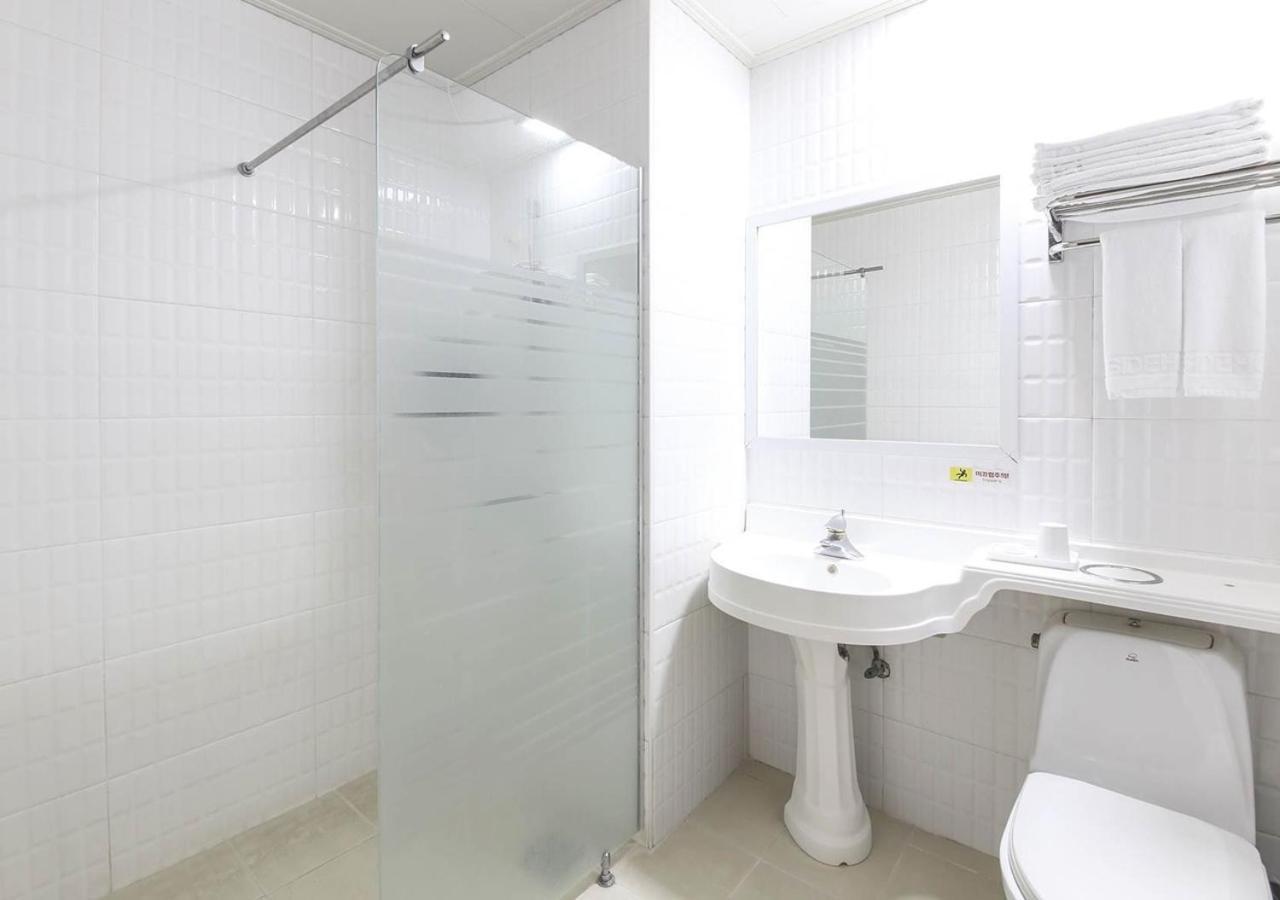 Jeju Parkside Tourist Hotel Kültér fotó