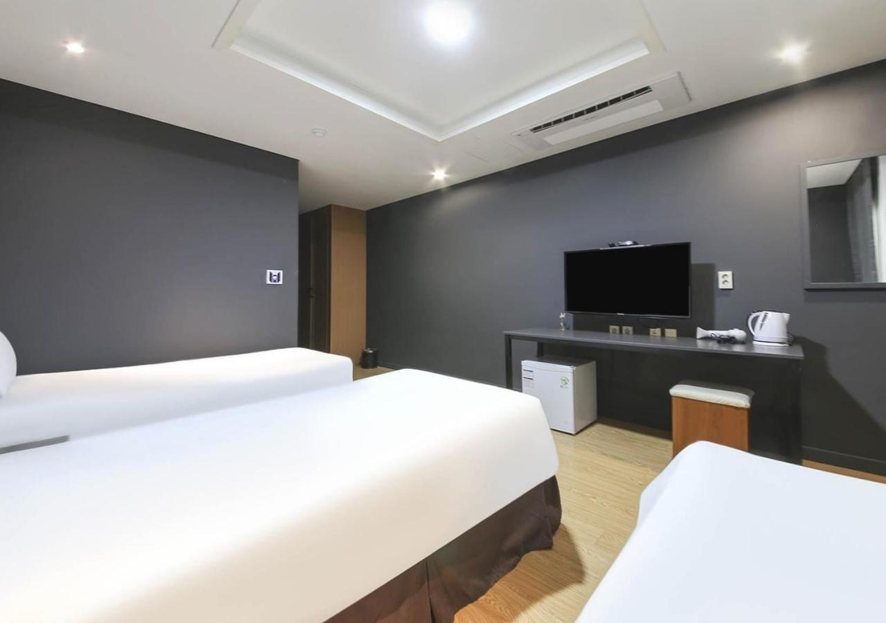 Jeju Parkside Tourist Hotel Kültér fotó