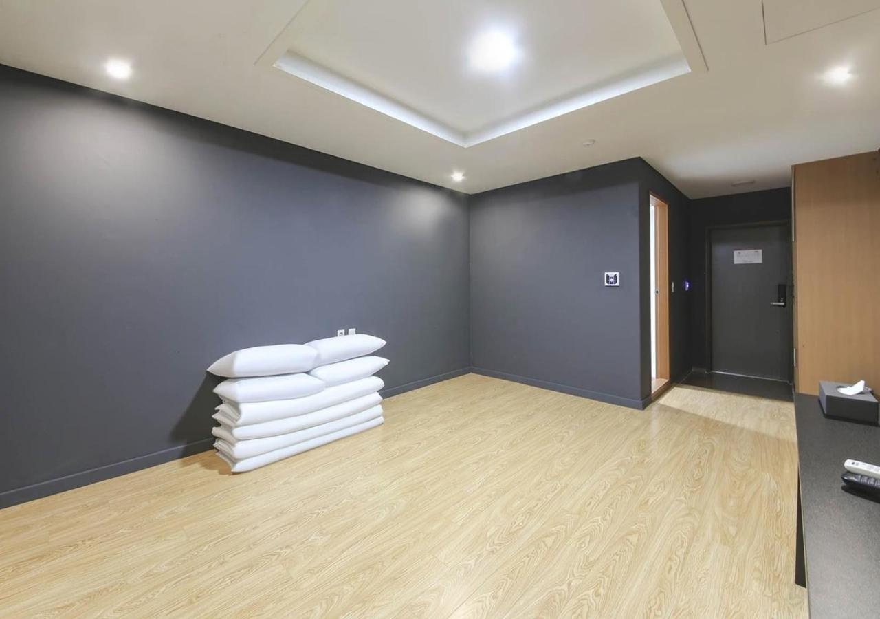 Jeju Parkside Tourist Hotel Kültér fotó