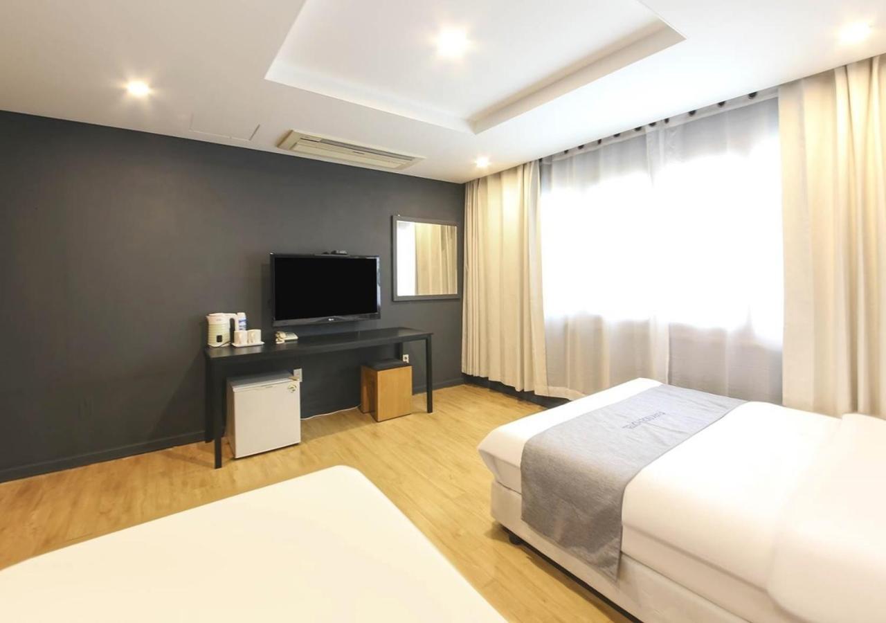 Jeju Parkside Tourist Hotel Kültér fotó