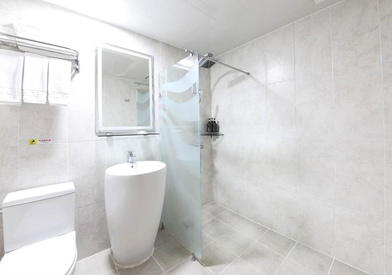 Jeju Parkside Tourist Hotel Kültér fotó